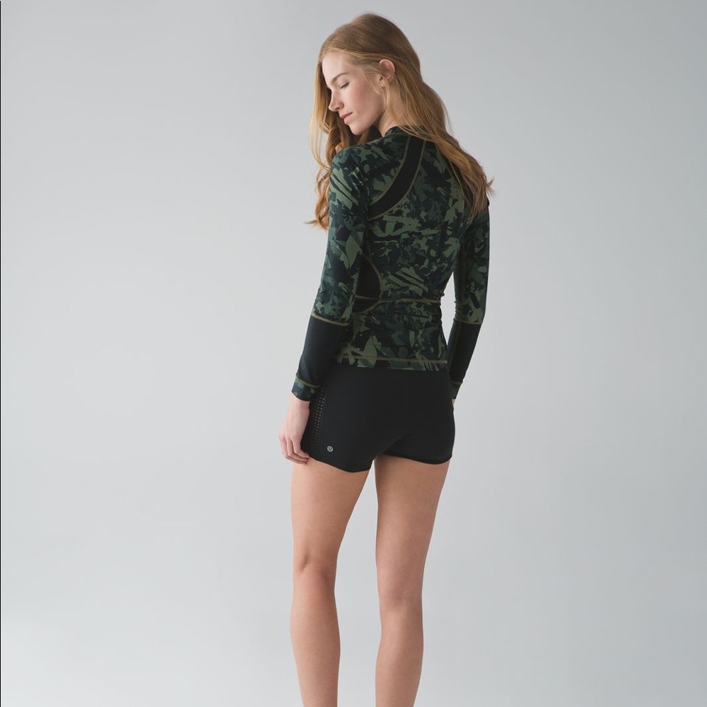 Lululemon Camo Rash Guard - Picture 2 of 6